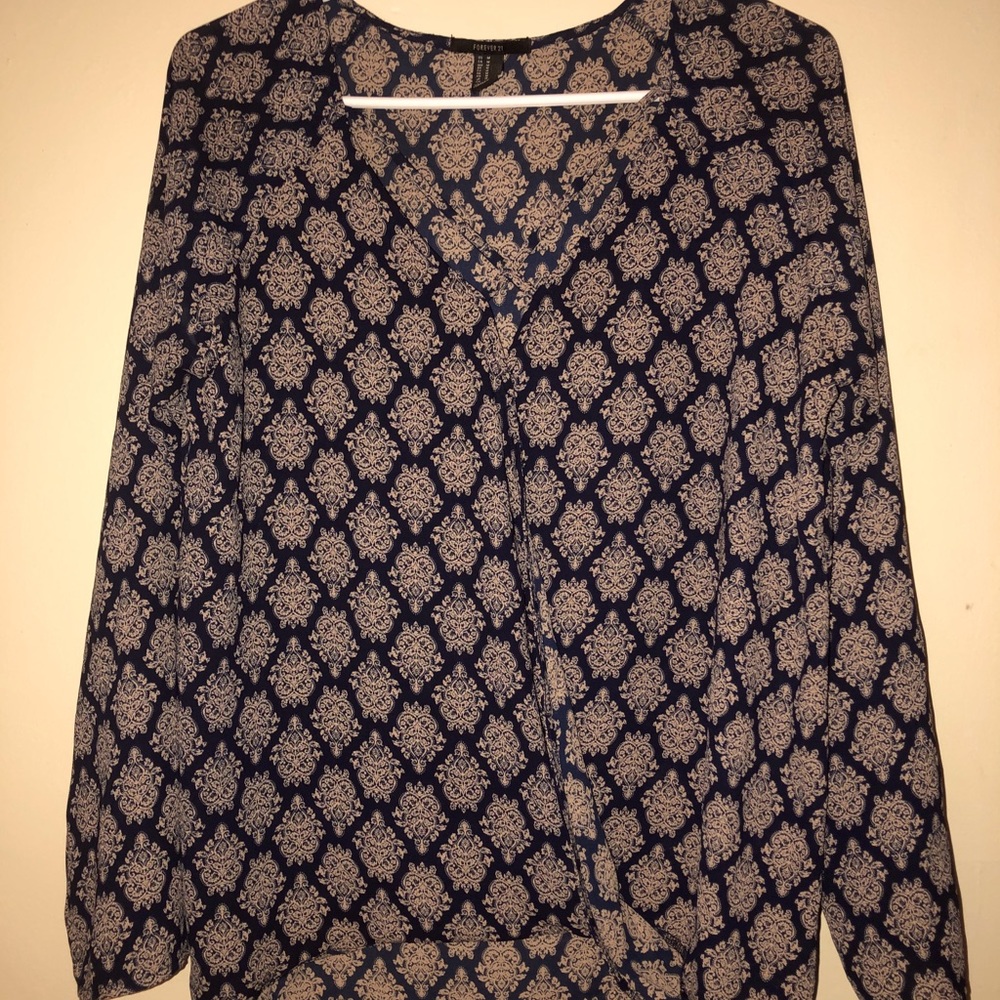 Forever 21 Women’s Strappy Top size Medium